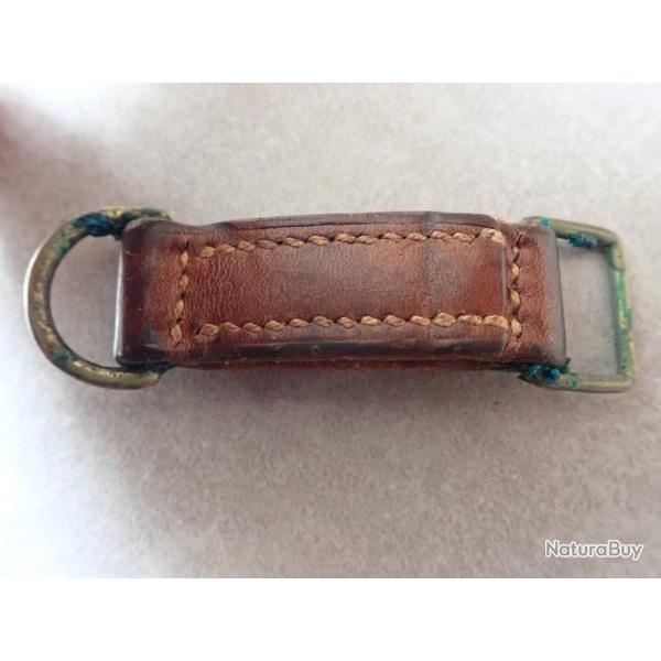 ATTACHE, PASSANT DE CEINTURE POUR PORT DAGUE D'OFFICIER SUISSE Mdle 1943 OU SABRE