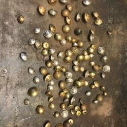 Lot de boutons militaires