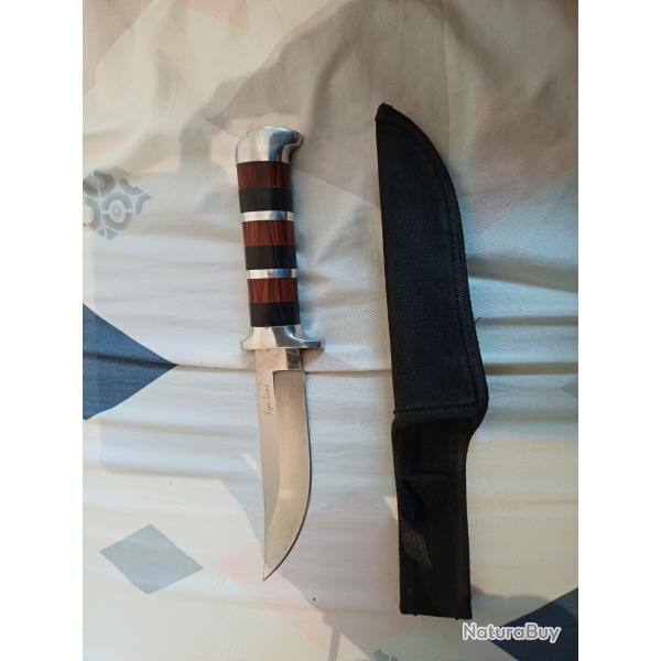 Vend couteau lame fixe et sa house 60 euros.