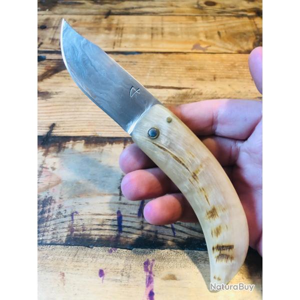 Couteau pliant Corse de berger de poche CURNICCIOLU artisanal de collection corne b�lier lame damas