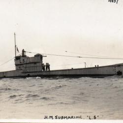 Carte postale H.M. SUBMARINE. "L.S".-N&deg;8041