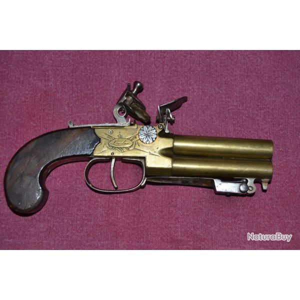 Pistolet � silex double de marine en bronze � baionnette lan�ante 19 �me