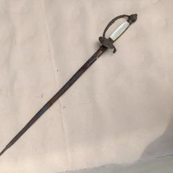 &Eacute;p&eacute;e d officier sup&eacute;rieur