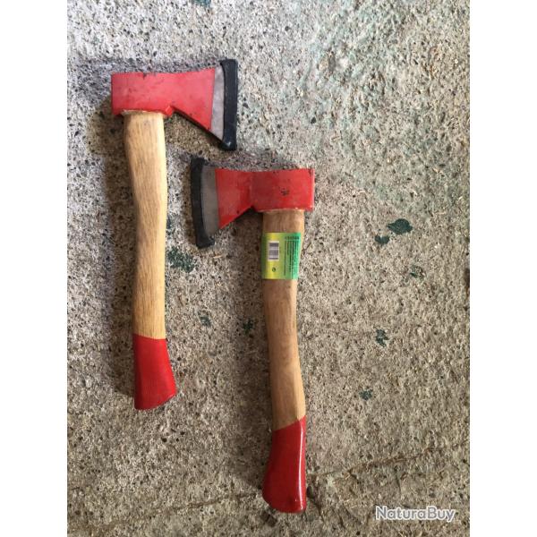 LOT DE 2 HACHETTES
