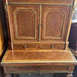 EXCEPTIONNEL BONHEUR DU JOUR SIGN&Eacute; &laquo;&nbsp;TAHAN&nbsp;&raquo;  FOURNISSEUR OFFICIEL DE L'EMPEREUR