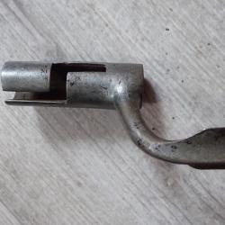 Rare ba&iuml;onnette &agrave; triple fente sans virole. Ann&eacute;e 1750 pour fusil &agrave; silex