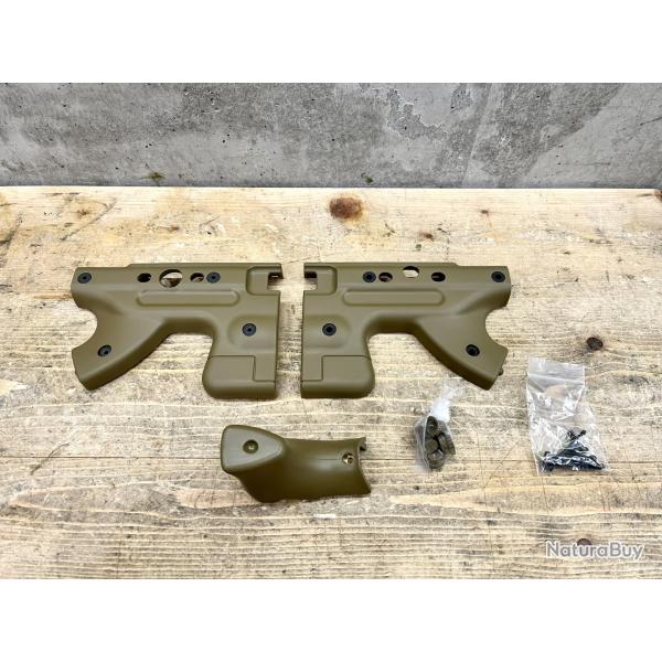 Kit plastique pour crosse pliante trou de pouce Accuracy - Mod�le AT - FDE