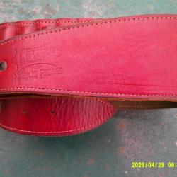 RARE,  Cartouchi&egrave;re sign&eacute;e  de grande marque de prestige tout en cuir cousu a la main