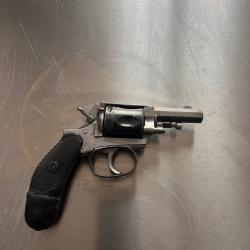 Tr&egrave;s rare bulldog 8/92