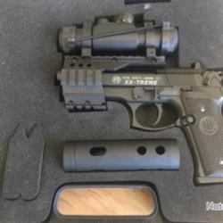 R&eacute;plique Baretta 4.5 air comprim&eacute; avec accessoires