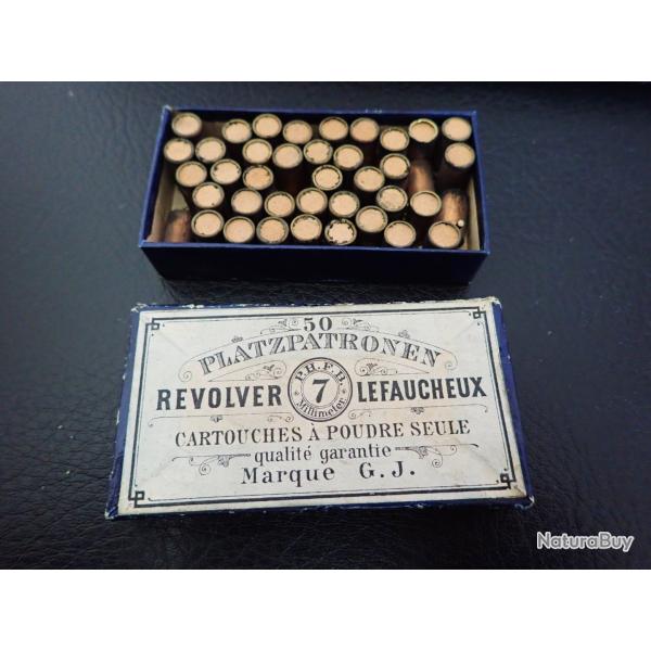 Boite LEFAUCHEUX REVOLVER 7 mm + 40 cartouches � blanc de collection � broche. EXCEPTIONNELLE