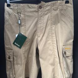 Tres beau short neuf Barbour beige taille 40 a vendre aux ench&egrave;res destockage chasse armurerie