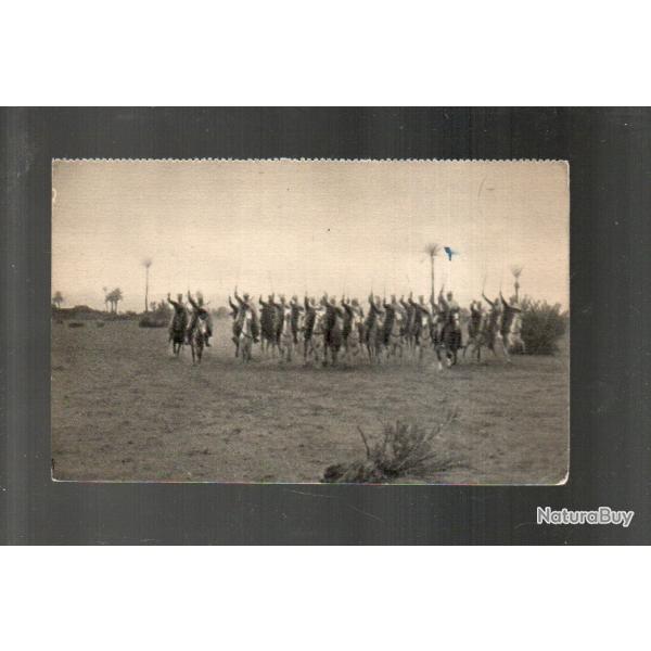 spahis marocains chargeant , troupes coloniales indig�nes , cpa