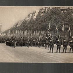 revue du 14 juillet chasseurs &agrave; pied cpa , arc de triomphe