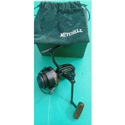 MOULINET MITCHELL 306 PRO  .  ETAT  NEUF  .  FABRICATION FRANCAISE .