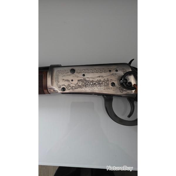 a vendre winchester comm�morative wells fargo tr�s bon �tat et tr�s rare