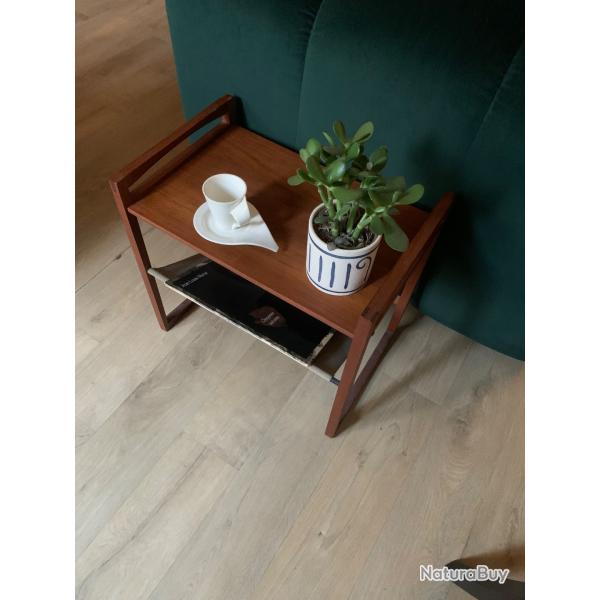 Porte-revues design danois ann�es 60 attribu� � Kai Kristiansen - table d'appoint mid- XXe si�cle -