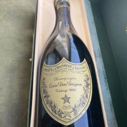 Champagne DOM PERIGNON 1990 niveau parfait en coffret
