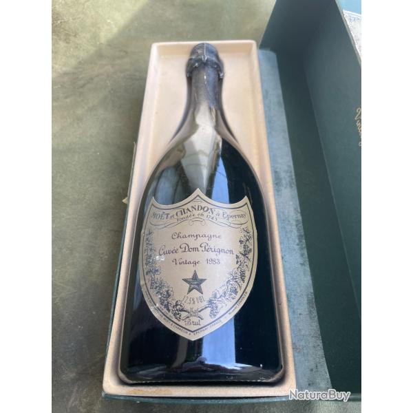 Champagne DOM PERIGNON 1983 niveau bon