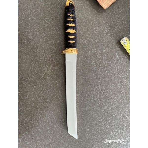 dague de 30 cm , couteau