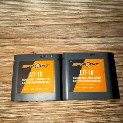 2 Batteries li-10 spypoint