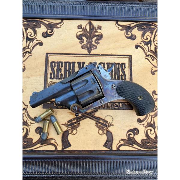 Revolver "Type EXPLORATEUR" 8 COUPS � calibre .320 � probablement Auguste Francotte