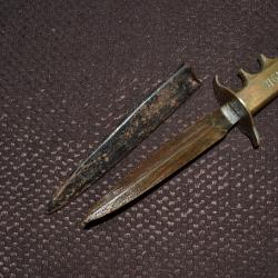poignard de tranch&eacute;e poilu guerre 14-1918 vengeur trench kniffe