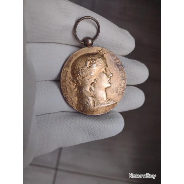 M�daille en argent du travail de la soci�t� industrielle de l'Est