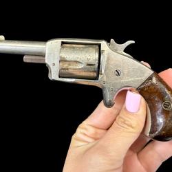 PETIT PRIX!! IVER JOHNSON DEFENDER cal. 32RF num&eacute;ro de s&eacute;rie 1603