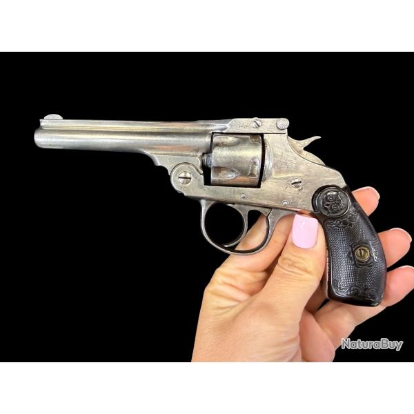 PETIT PRIX!! Tr�s beau IVER JOHNSON cal. 32sw