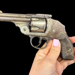 PETIT PRIX!! IVER JOHNSON cal. 38sw num&eacute;ro de s&eacute;rie 90302