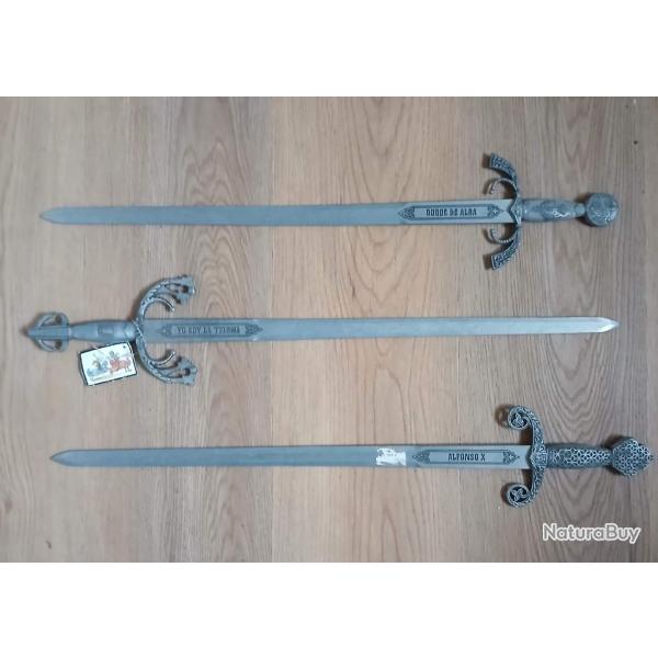 lot reproductions d'�p�es historiques (duque de alba, tizona, alfonso x) en m�tal, 46cm