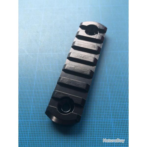 Rail picatinny: M-LOK 7, aluminium � bords arrondis
