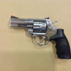 revolver Alfa Proj calibre 22L.R