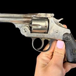 PETIT PRIX!! IVER JOHNSON cal. 38sw num&eacute;ro de s&eacute;rie G34798