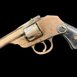 PETIT PRIX!! IVER JOHNSON cal. 32sw num&eacute;ro de s&eacute;rie 46207