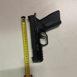 PA Arsenal Arms Stryk B, 9 para avec 7 chargeurs et malette.