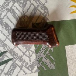 Vend poign&eacute;e pistolet bak&eacute;lite pour AK et akm