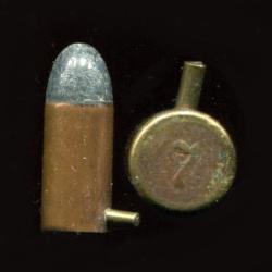 9 mm &agrave; broche - balle plomb - marquage : 7 en relief au centre du culot