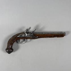 Exceptionnel Pistolet  &agrave; silex richement d&eacute;cor&eacute; XVIIIeme siecle Epoque Louis XIV
