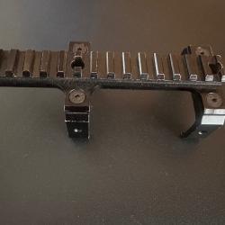 Garde main rail picatinny et sa poign&eacute;e (Famas)