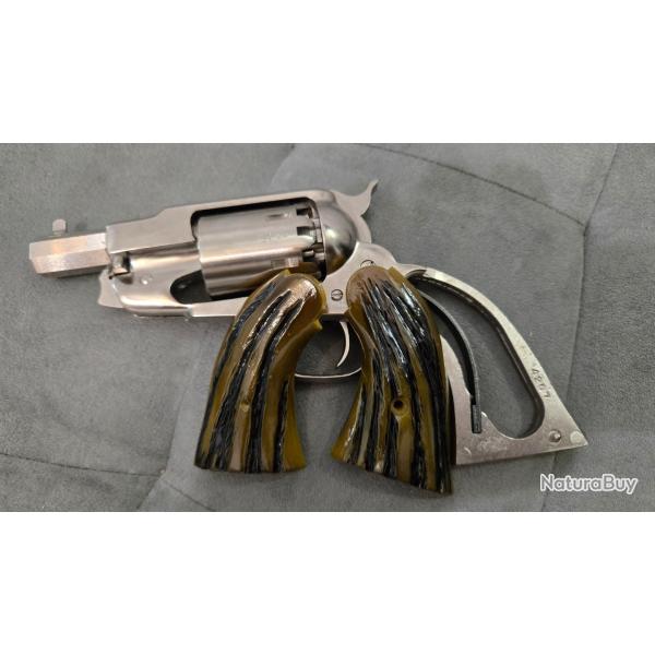 Belles plaquettes de crosse pour pietta 1858 Remington fa�on "old West" corne br�l�e !