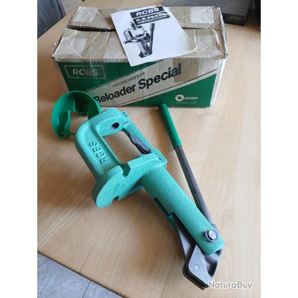 Presse RCBS excellent �tat, presque neuve, compl�te avec amorceur et r�cup�rateur pas lee dylon