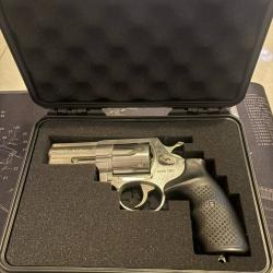 Revolver ALFA PROJ Model 3830 38 Sp&eacute;cial type police
