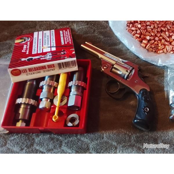 Hopkins & Allen 32sw long , excellent �tat+ jeu d'outils lee 32sw / 32 new police