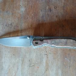 Couteau pliant type Chris reeve neuf