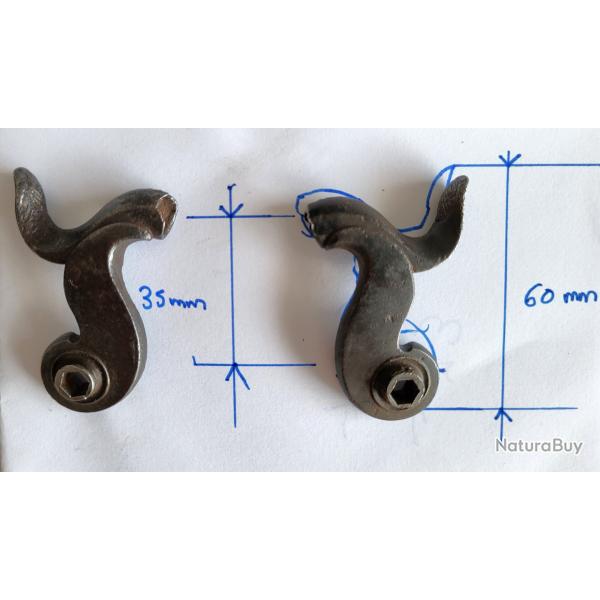 1 paire de chien pour fusil � percussion,  trou a 6 pans
