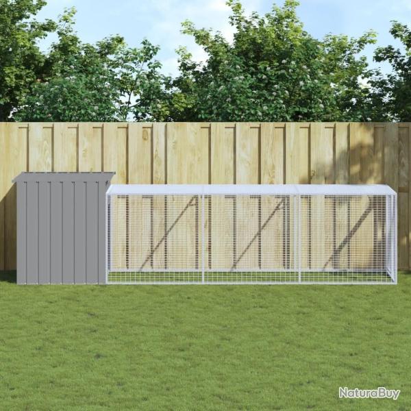 Poulailler avec cour gris clair 110x405x110 cm acier galvanis�