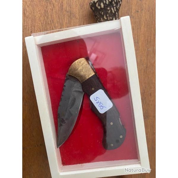 COUTEAU DE CHASSE  DAMAS   avec boite cadeau  (2026   )  2