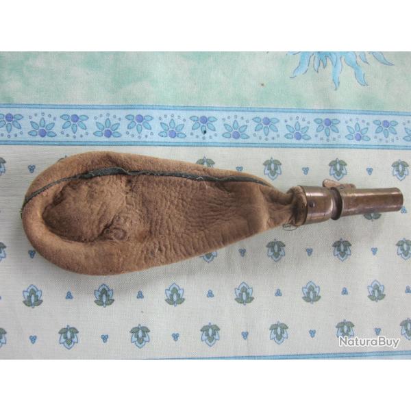 VIDE ! VIDE ! POIRE A POUDRE EN PEAU / CUIR